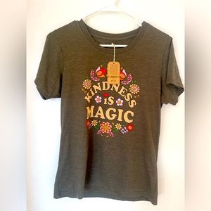 NWT natural life t shirt. Size M